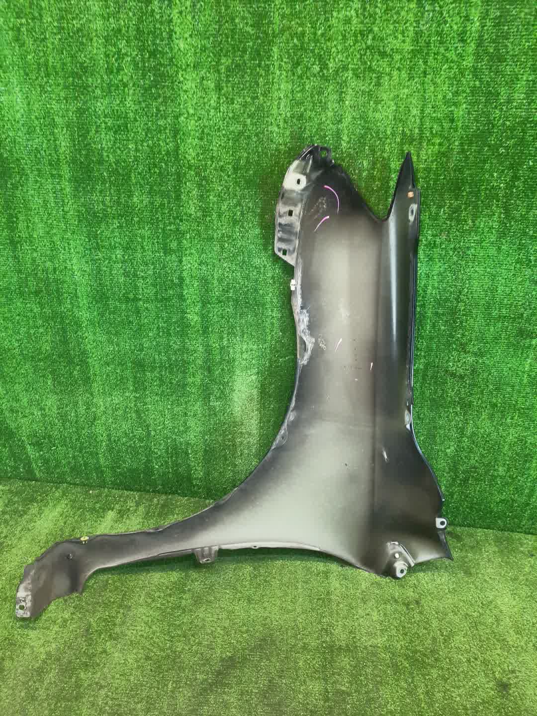 Крыло правое переднее TOYOTA COROLLA FIELDER, COROLLA  AXIO ZRE144G, ZRE142G, NZE144G, NZE141G, NZE141, NZE144, ZRE142, ZRE144 3947 5 ракурс