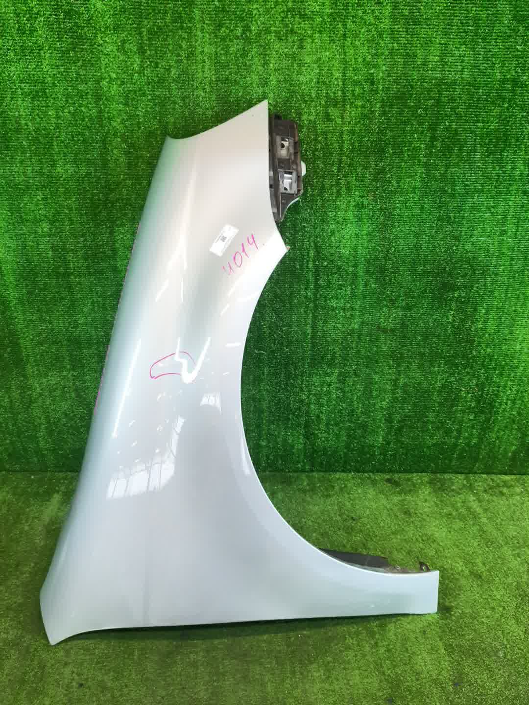 Крыло правое переднее VOLKSWAGEN GOLF, JETTA MK5, 1K5, 1K1, A5, 1K2 4014 1 ракурс