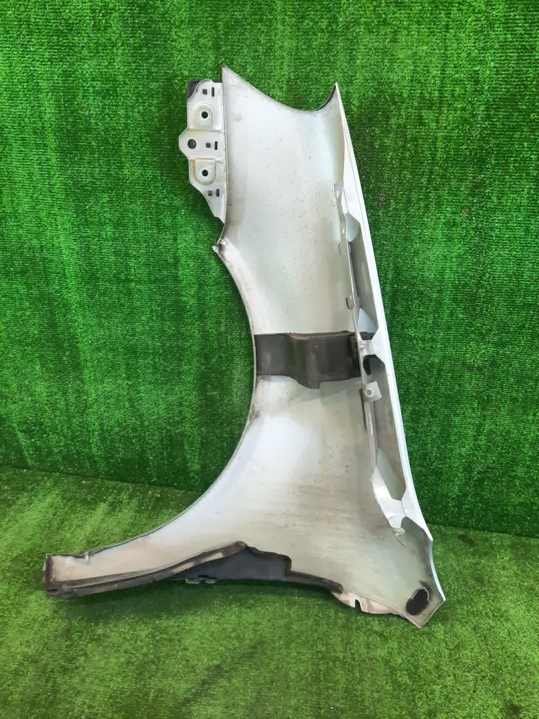 Крыло правое переднее VOLKSWAGEN GOLF, JETTA MK5, 1K5, 1K1, A5, 1K2 4014 3 ракурс