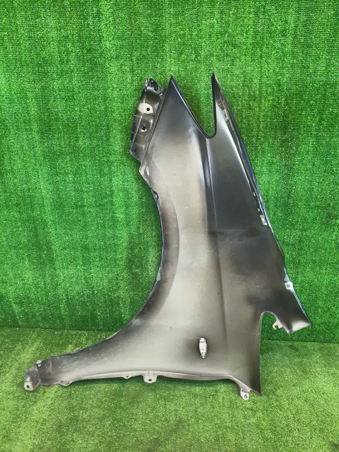 Крыло правое переднее TOYOTA WISH ZGE20W, ZGE20G, ZGE25W, ZGE21G, ZGE22W, ZGE25G X 4 ракурс