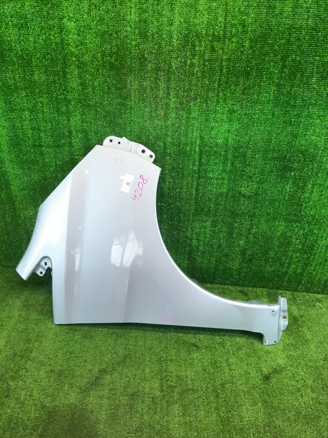 Крыло правое переднее NISSAN DAYZ B21W 4208 1 ракурс Крыло правое переднее NISSAN DAYZ B21W 4208 1 ракурс