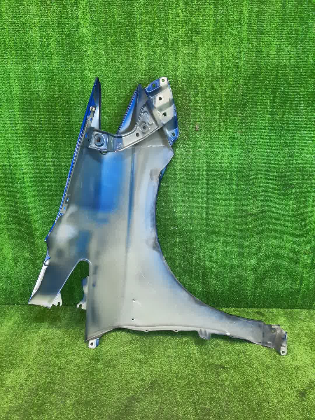 Крыло левое переднее TOYOTA PRIUS ZVW30 4223 4 ракурс