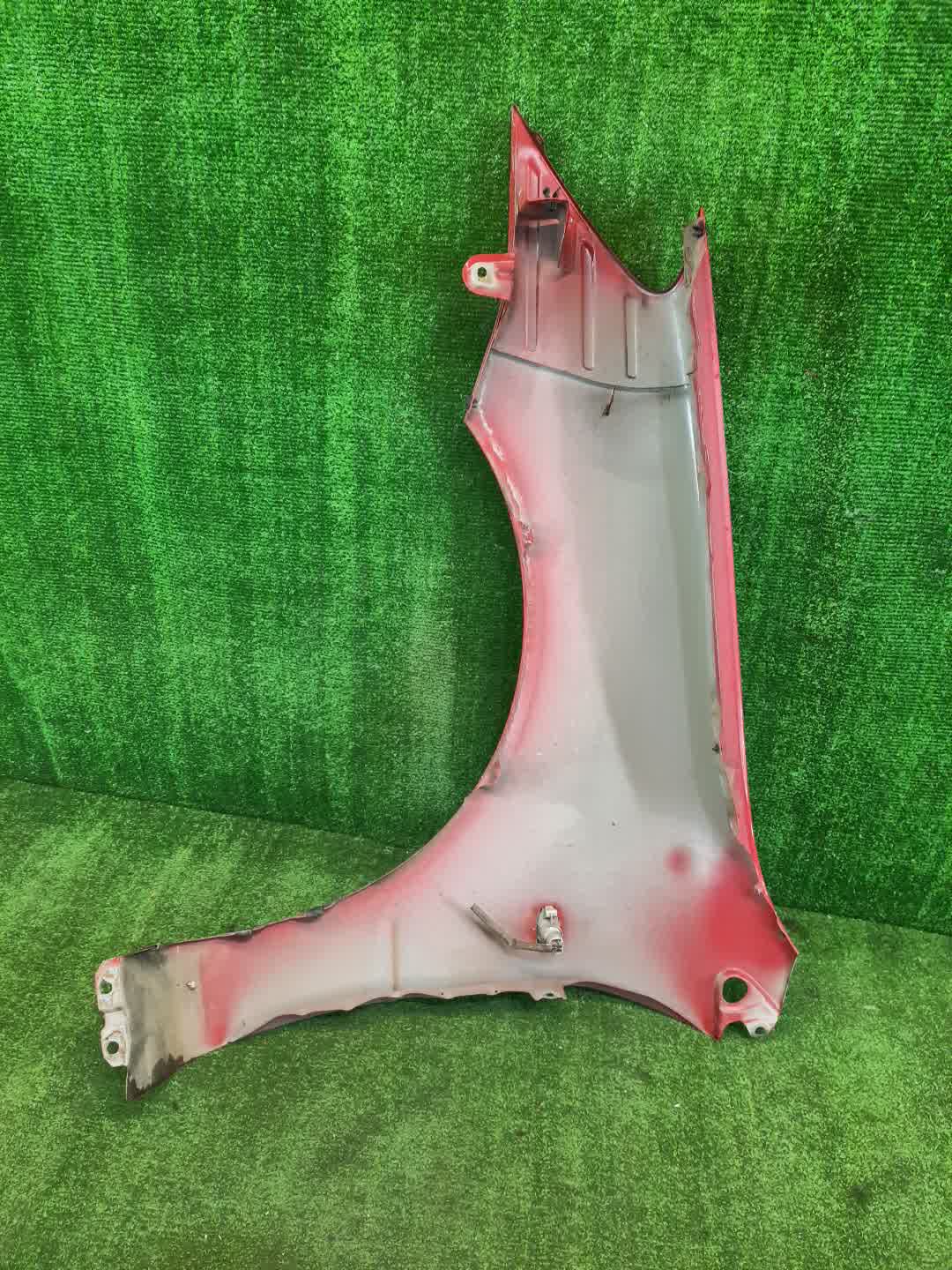 Крыло правое переднее MITSUBISHI LANCER CEDIA, LANCER CS2A, CS5W, CS5A, CS3W, CS9W, CS9A, CS1A, CS2W, CS2V, CS3A, CS6A 4276 4 ракурс