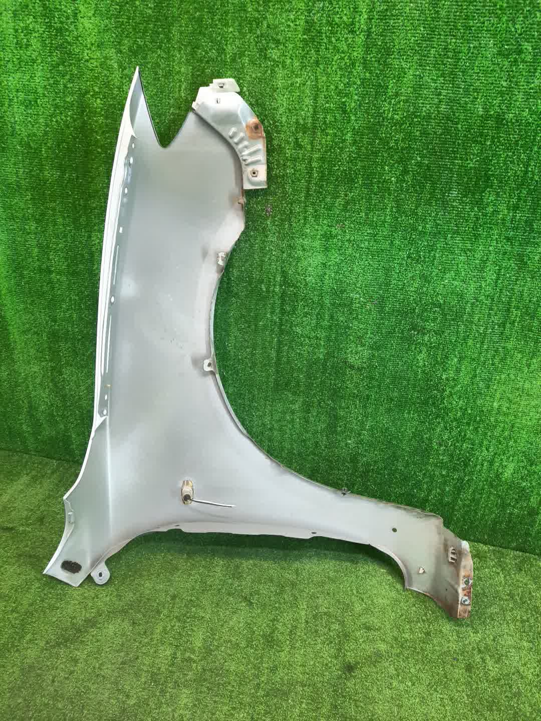 Крыло левое переднее MAZDA AXELA, MAZDA 3, 3 BK5P, BK3P, BKEP, BK SEDAN 4 ракурс
