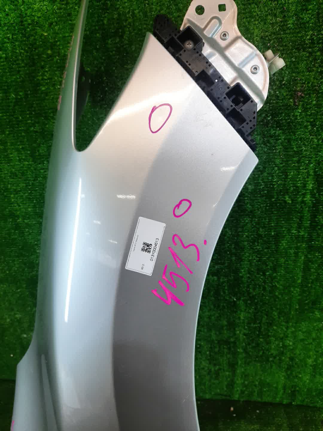 Крыло правое переднее HONDA JADE FR4 4513 3 ракурс