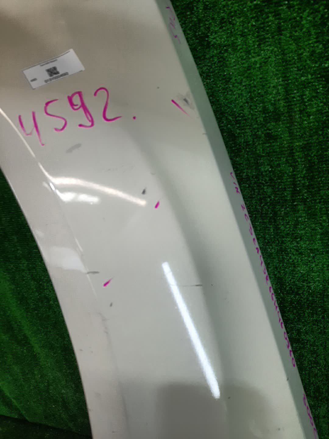 Крыло левое переднее CHRYSLER 300C LX 4592 3 ракурс