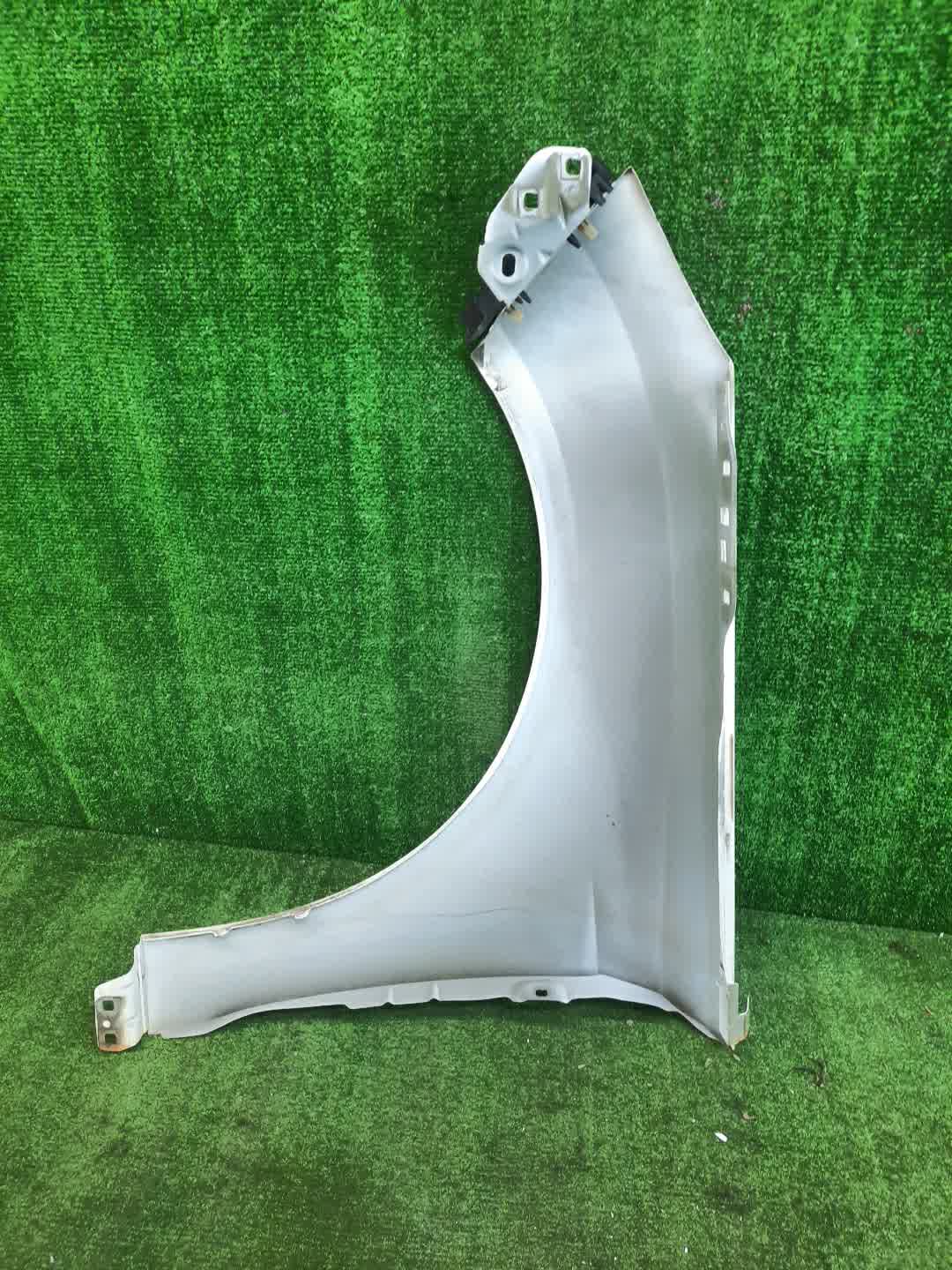 Крыло правое переднее FORD FOCUS CB8 4885 3 ракурс
