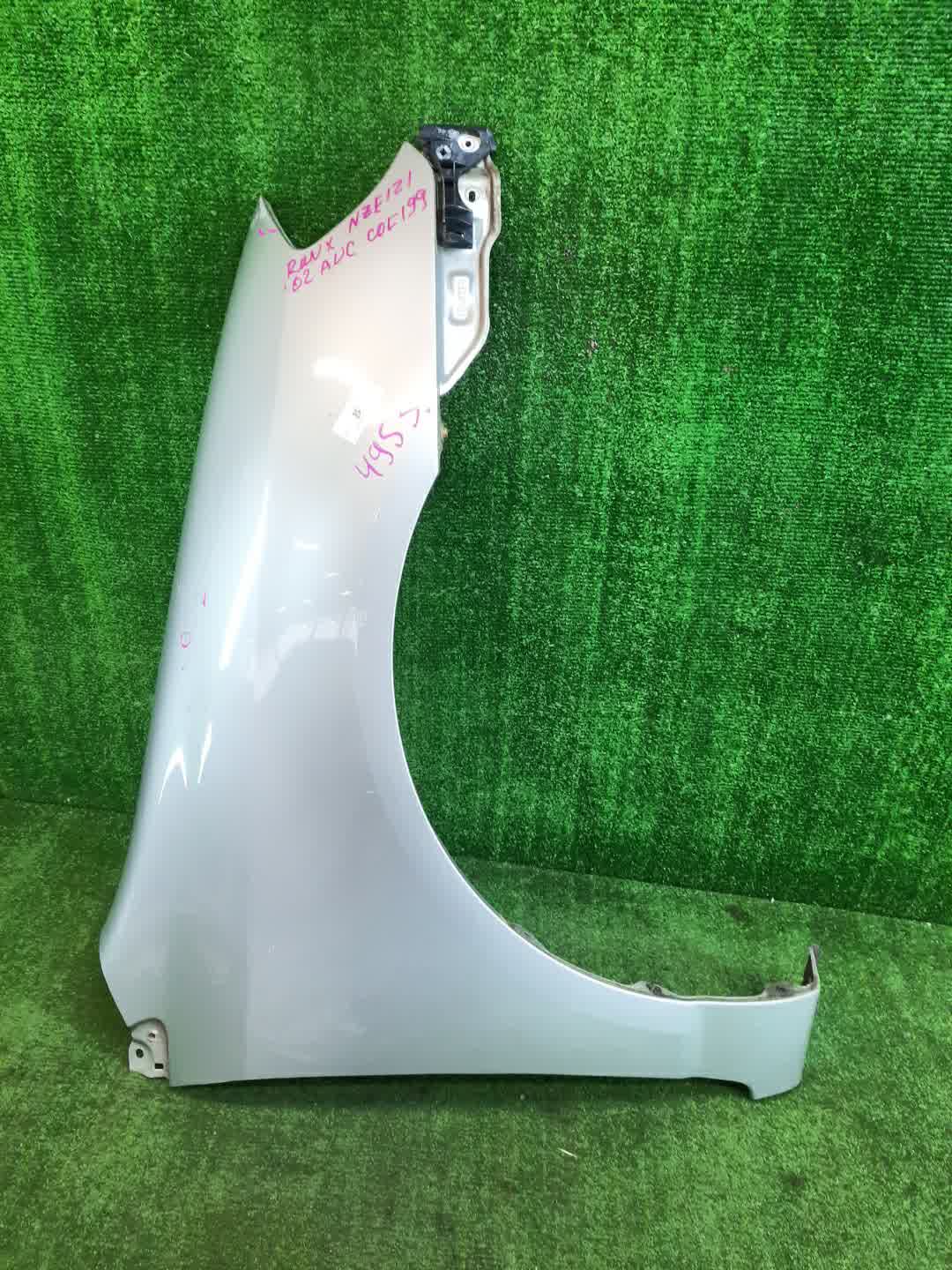 Крыло правое переднее TOYOTA COROLLA RUNX NZE121 4953 1 ракурс