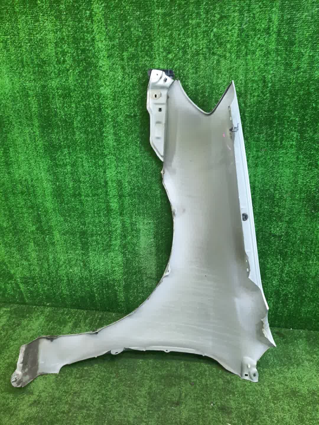 Крыло правое переднее TOYOTA COROLLA RUNX NZE121 4953 5 ракурс