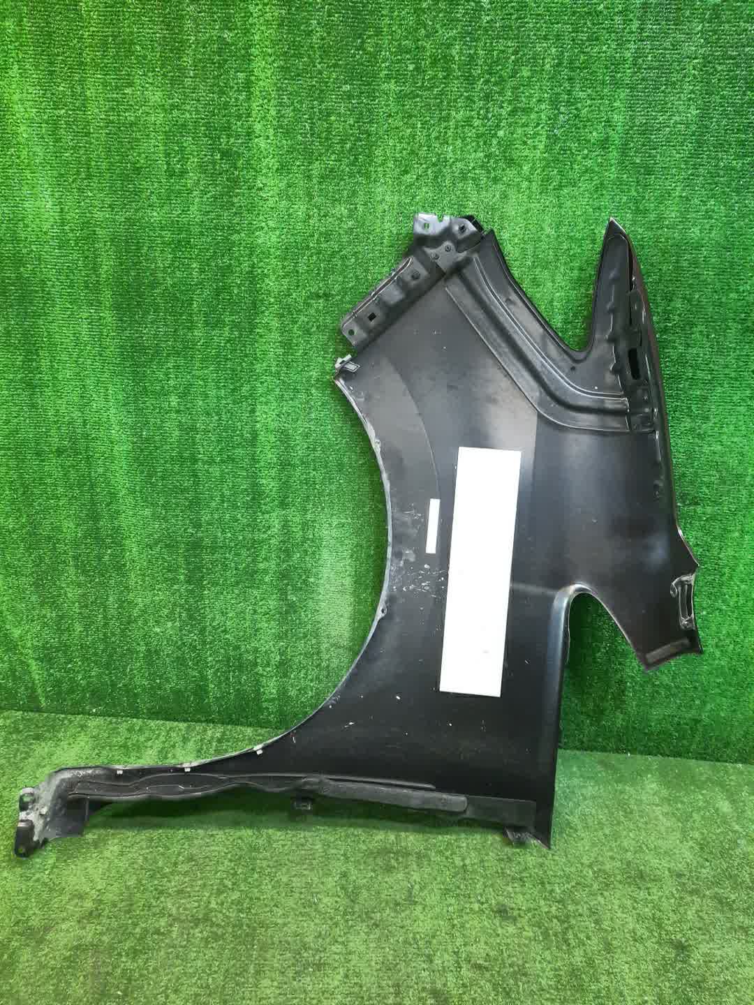 Крыло правое переднее NISSAN SERENA C26 5041 4 ракурс