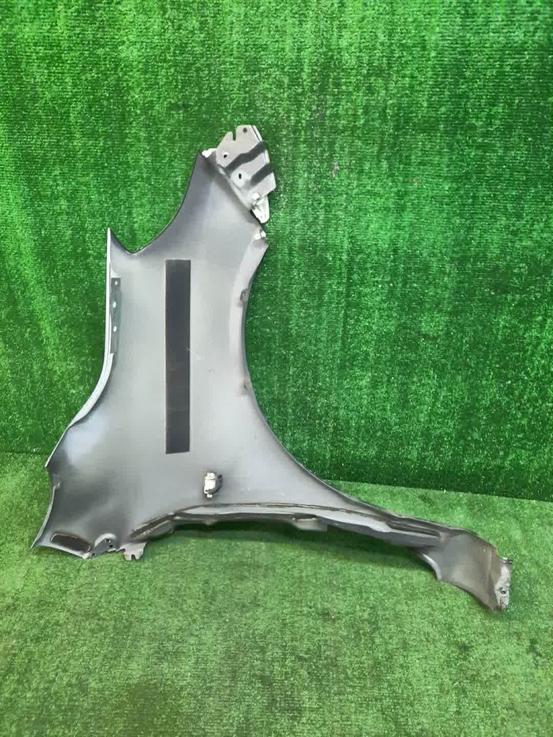 Крыло левое переднее NISSAN LATIO N17 5083 2 ракурс