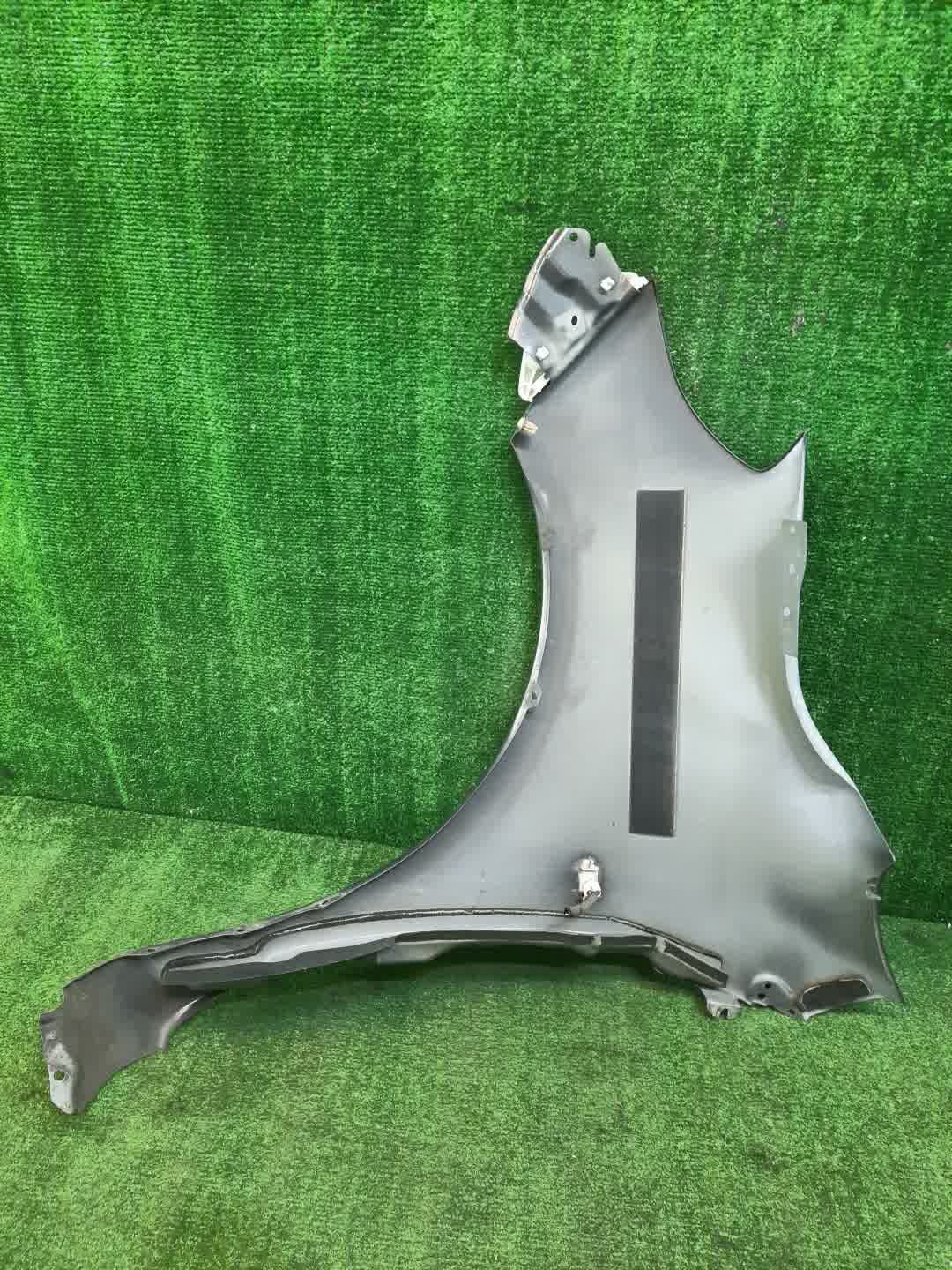 Крыло правое переднее NISSAN LATIO N17 5090 3 ракурс