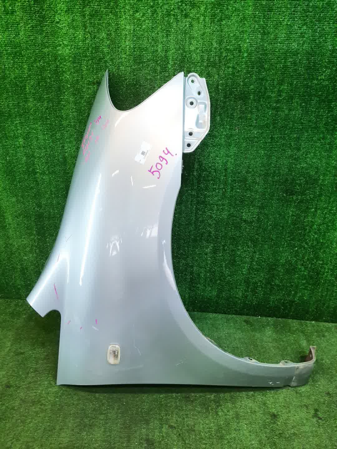 Крыло правое переднее TOYOTA IPSUM ACM21W, ACM26W 5094 1 ракурс