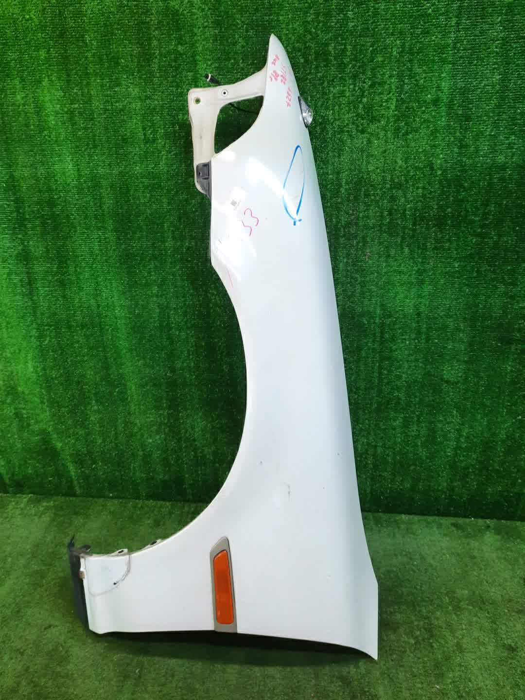 Крыло левое переднее TOYOTA CORONA EXIV ST182 5133 1 ракурс