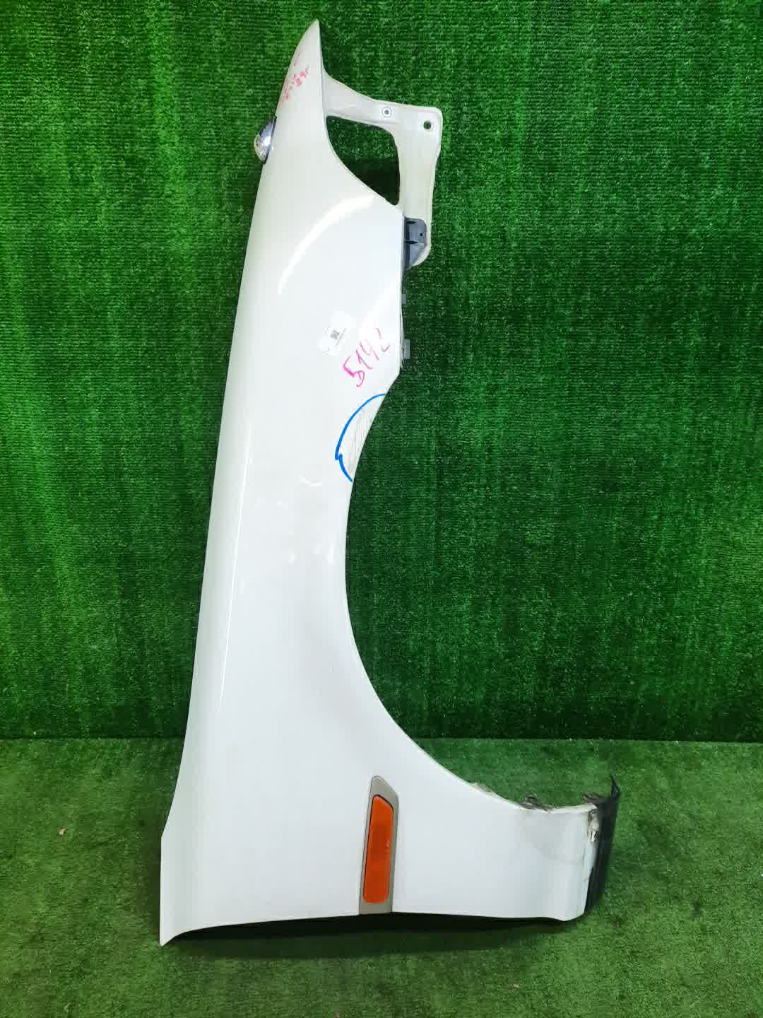 Крыло правое переднее TOYOTA CORONA EXIV ST182 5142 1 ракурс