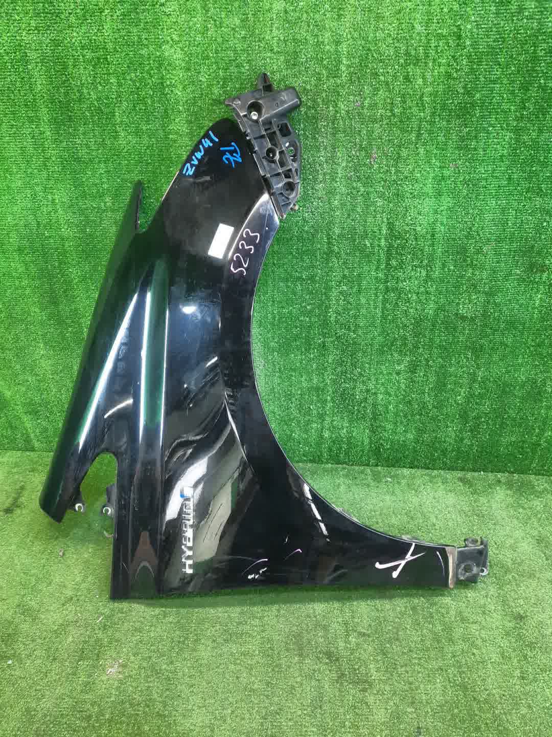 Крыло правое переднее TOYOTA PRIUS ALPHA ZVW41W, ZVW40W 5233 1 ракурс