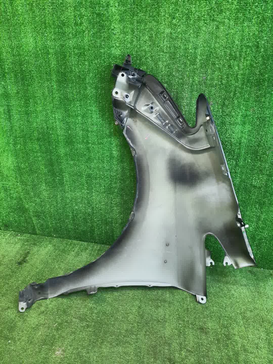 Крыло правое переднее TOYOTA PRIUS ALPHA ZVW41W, ZVW40W 5233 5 ракурс