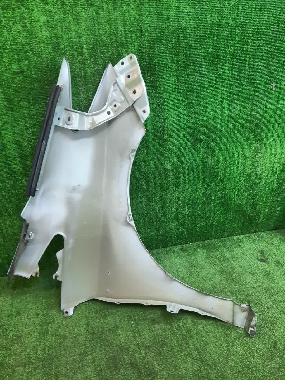 Крыло левое переднее TOYOTA PRIUS ZVW30 5252 4 ракурс