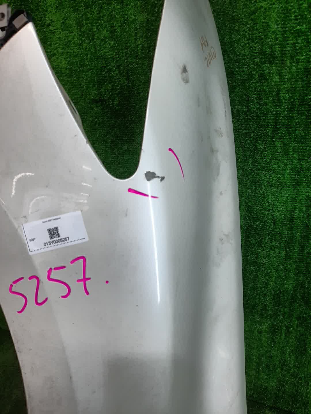 Крыло левое переднее HONDA CIVIC FD2, FD1, FD3 5257 3 ракурс Крыло левое переднее HONDA CIVIC FD2, FD1, FD3 5257 3 ракурс