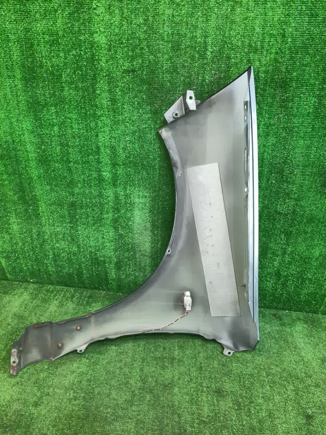 Крыло правое переднее NISSAN WINGROAD Y11, WFY11, WHNY11, WRY11, WPY11, WHY11 5319 2 ракурс