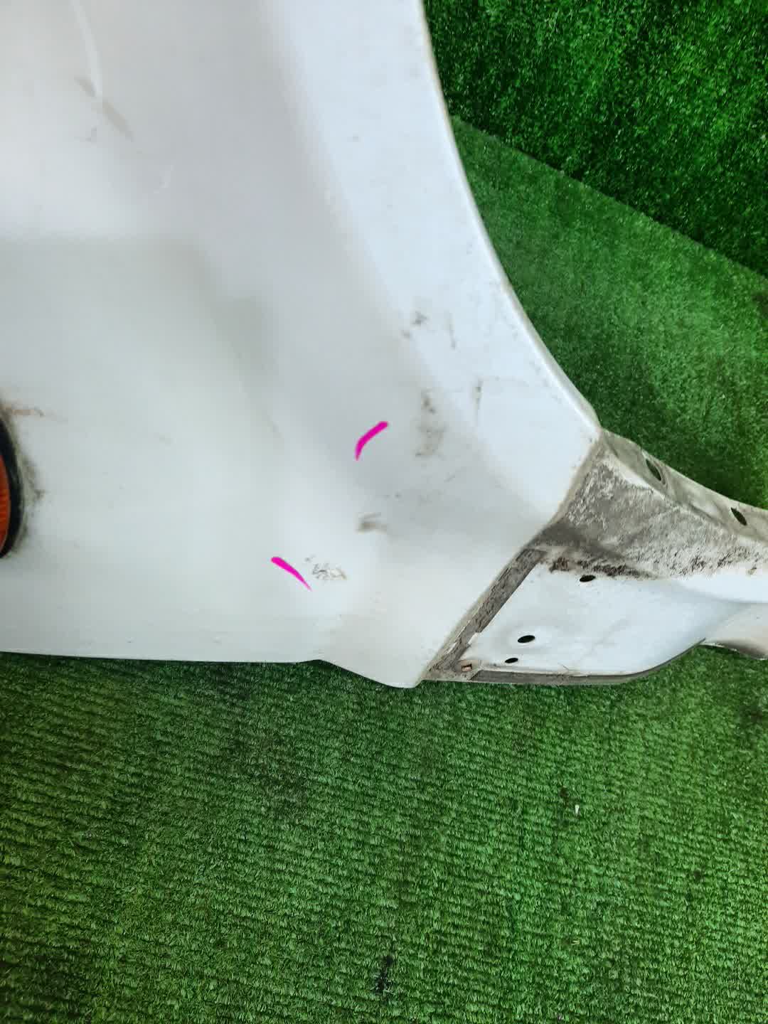 Крыло правое переднее MITSUBISHI DIAMANTE F25A, F12A, F13A, F15A, F17A, F27A, F11A, GL3W 5323 2 ракурс Крыло правое переднее MITSUBISHI DIAMANTE F25A, F12A, F13A, F15A, F17A, F27A, F11A, GL3W 5323 2 ракурс