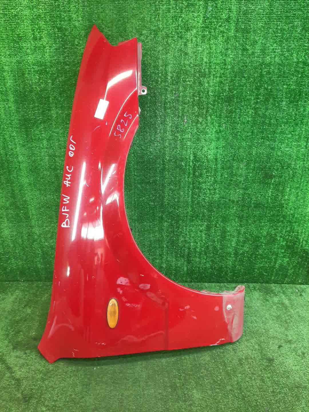 Крыло правое переднее MAZDA FAMILIA, 323 BJ5W, BJ5P, BJEP, BJFW, BJ8W, BJ3P, BJFP, BJ 5825 1 ракурс