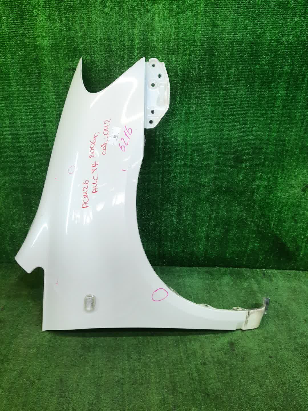 Крыло правое переднее TOYOTA IPSUM ACM21W, ACM26W 6216 1 ракурс