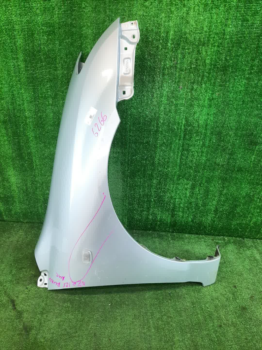 Крыло правое переднее TOYOTA ALLEX, COROLLA RUNX ZZE124, NZE121, ZZE122, ZZE123, NZE124 6266 1 ракурс