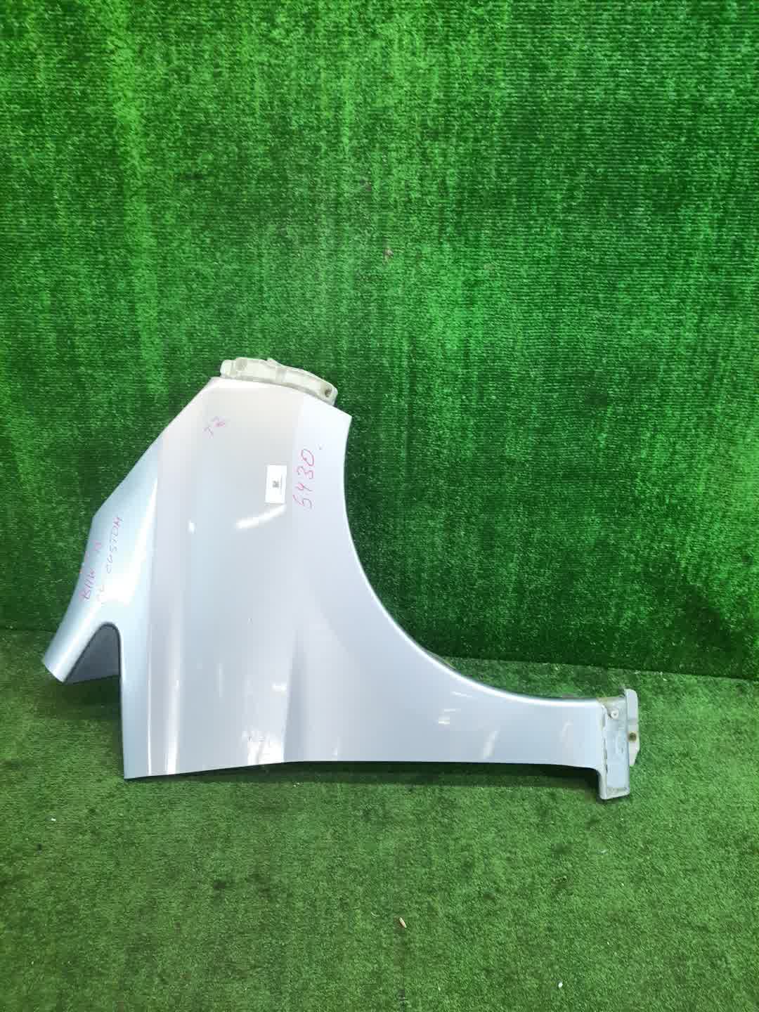Крыло правое переднее MITSUBISHI EK WAGON B11W 6430 1 ракурс