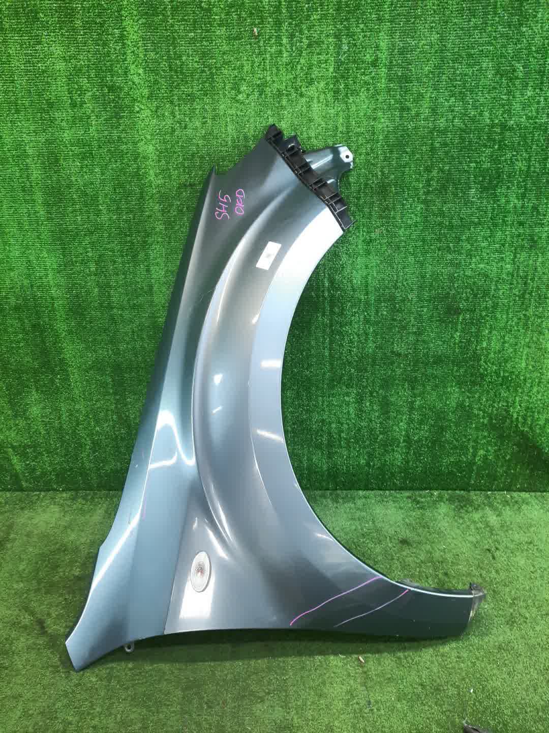 Крыло правое переднее SUBARU FORESTER SHJ, SH5, SH9 6431 1 ракурс