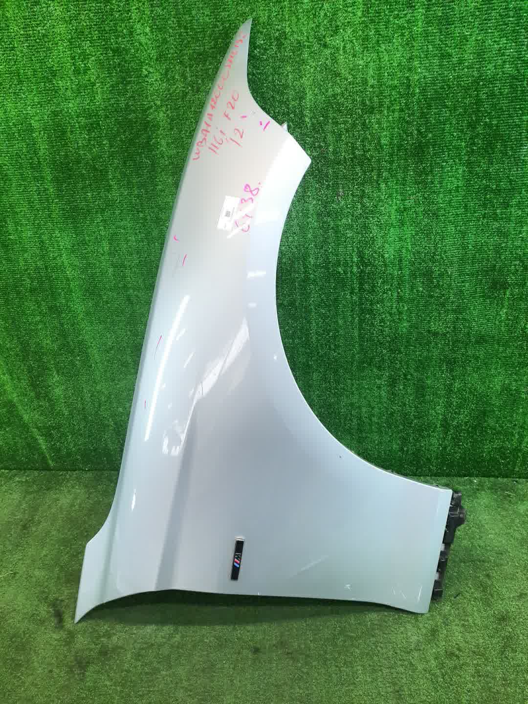 Крыло правое переднее BMW 1-Series F20 6438 1 ракурс