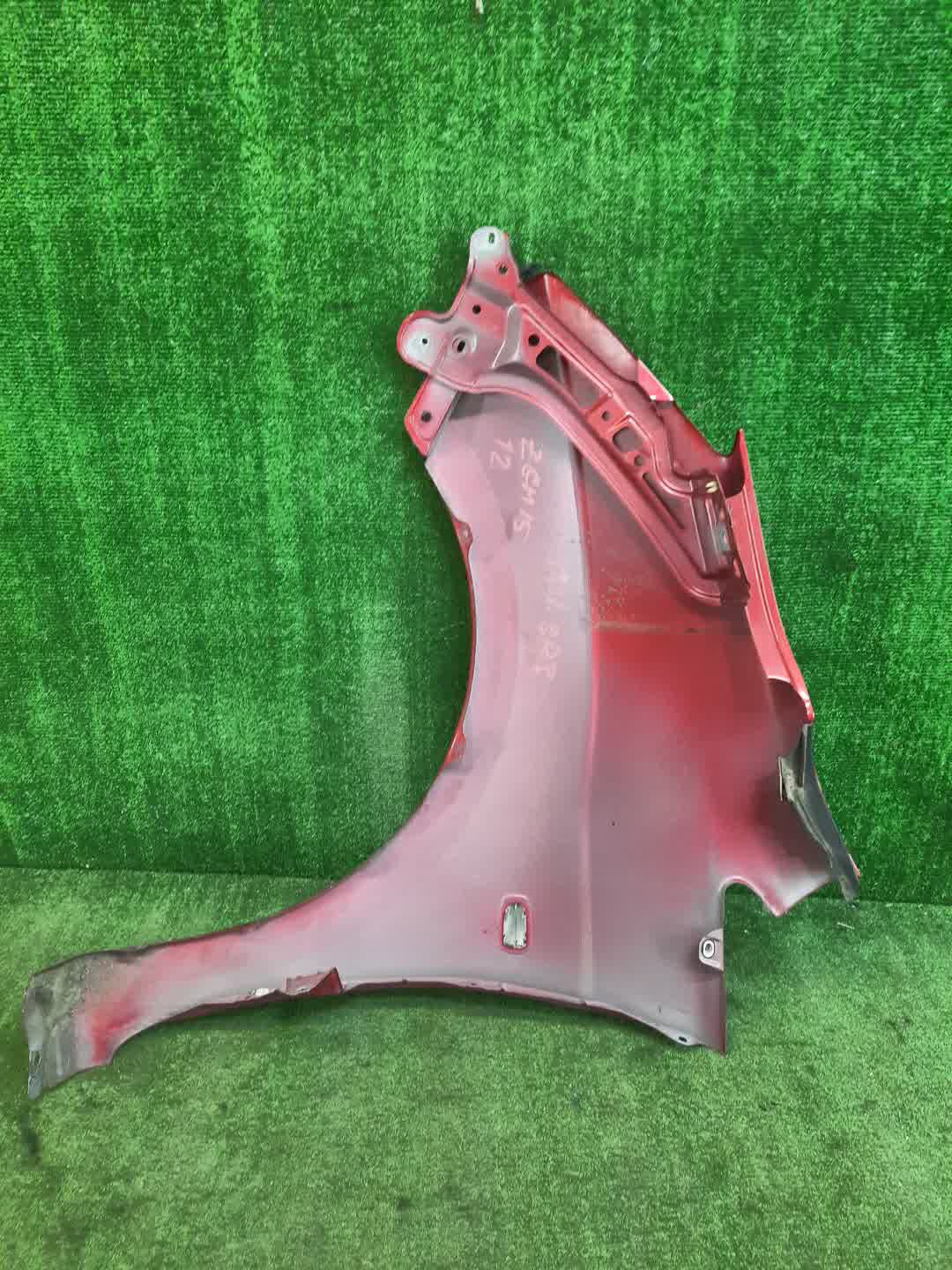 Крыло правое переднее TOYOTA ISIS ZNM10, ZNM10W, ANM10, ANM10W, ANM15, ANM15W, ZGM10, ZGM10W, ZGM11, ZGM11W, ZGM15, ZGM15W, ANM10G, ZGM10G, ANM15G, ZNM10G, ZGM11G, ZGM15G 6442 4 ракурс