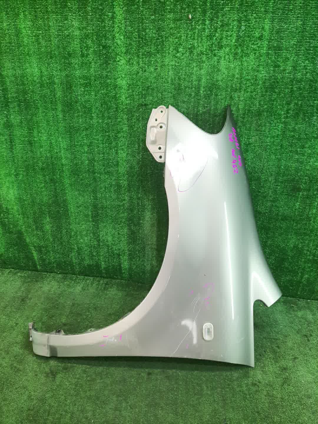 Крыло левое переднее TOYOTA IPSUM ACM21W, ACM26W 6471 1 ракурс