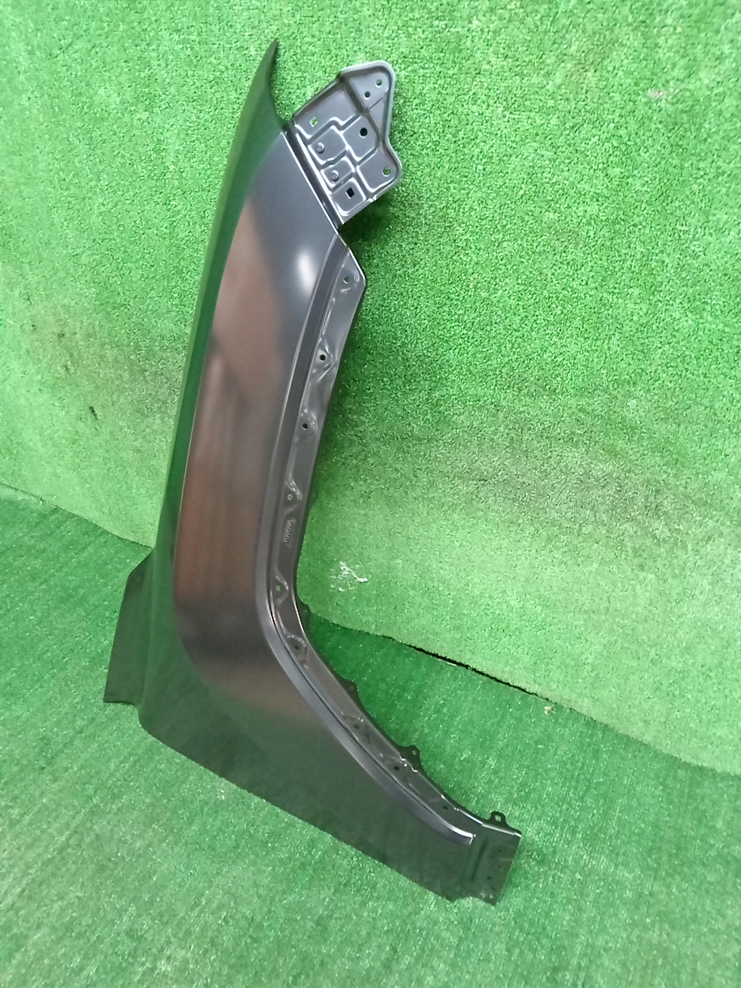 Крыло правое переднее TOYOTA LAND CRUISER VJA300 53801-60E20 3 ракурс