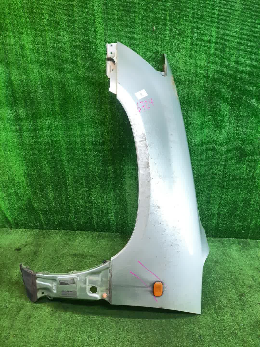 Крыло левое переднее TOYOTA HARRIER MCU15W, MCU10W, SXU15W, SXU10W, ACU10W, ACU15W 6724 1 ракурс Крыло левое переднее TOYOTA HARRIER MCU15W, MCU10W, SXU15W, SXU10W, ACU10W, ACU15W 6724 1 ракурс
