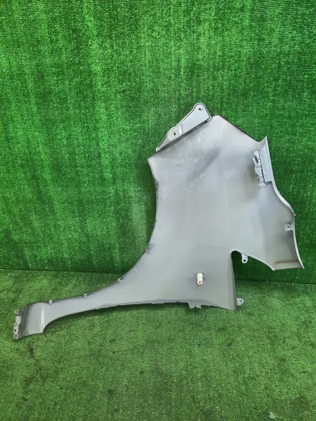 Крыло правое переднее NISSAN DELICA D3, NV200 BM20, M20 6764 3 ракурс