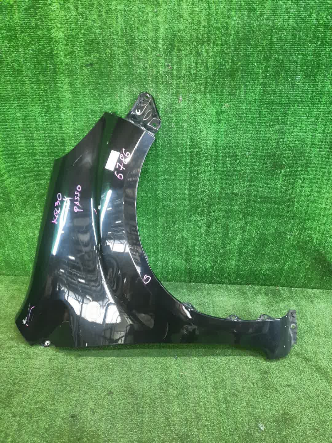 Крыло правое переднее TOYOTA PASSO, BOON KGC30, NGC30, KGC35, M600S, M601S, M610S 6786 1 ракурс