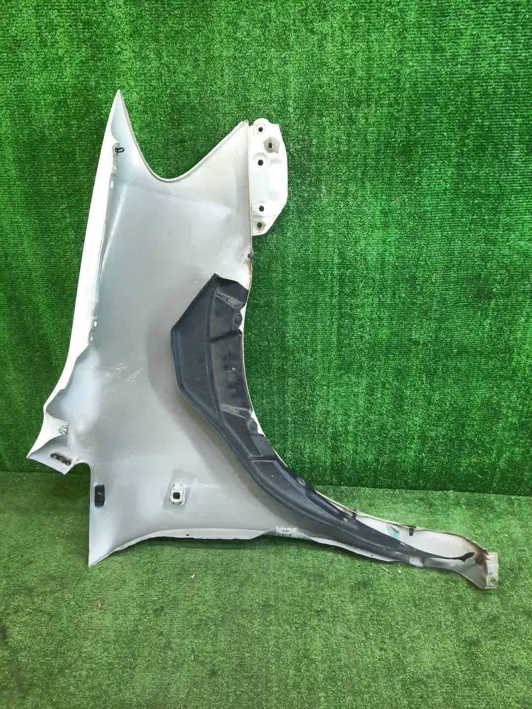Крыло левое переднее TOYOTA IPSUM ACM21W, ACM26W 6882 4 ракурс