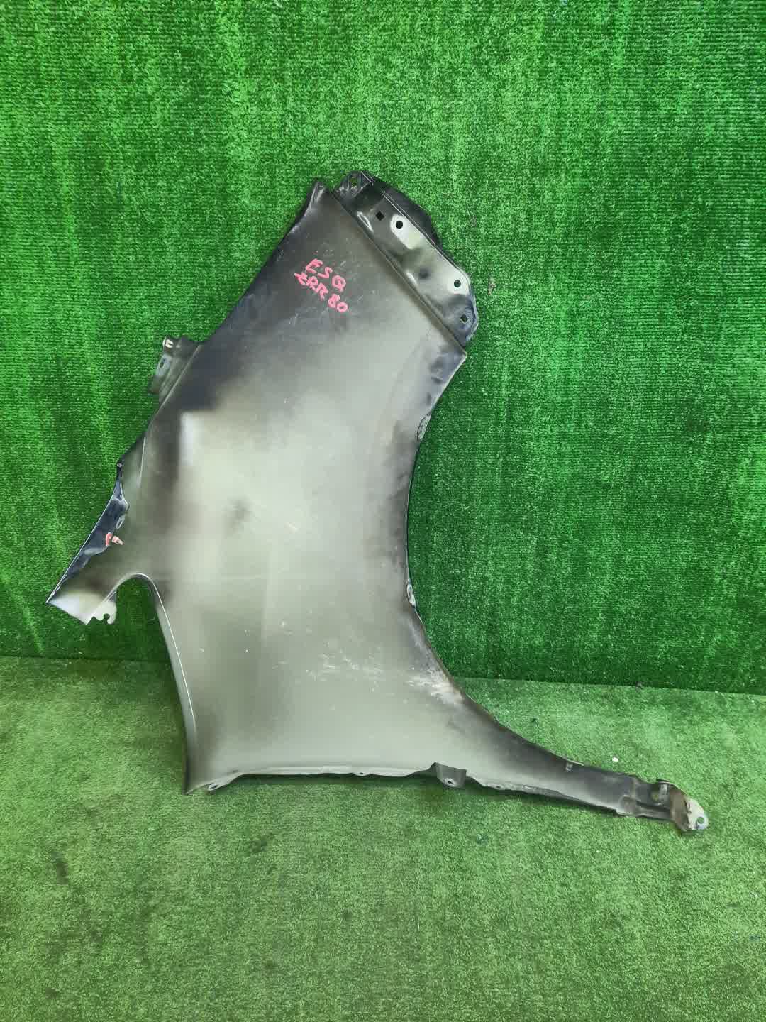 Крыло левое переднее TOYOTA NOAH, ESQUIRE ZWR80G, ZRR85W, ZRR80W, ZWR80W, ZRR80G, ZRR85G 6945 3 ракурс