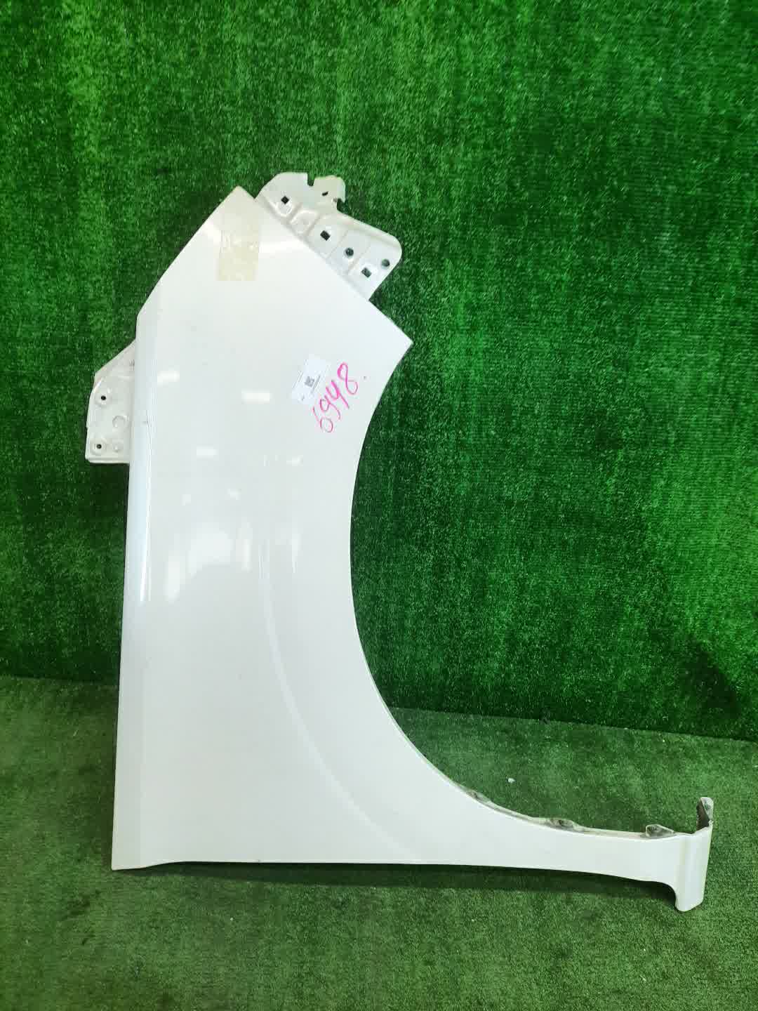 Крыло правое переднее NISSAN SERENA C27 6948 1 ракурс
