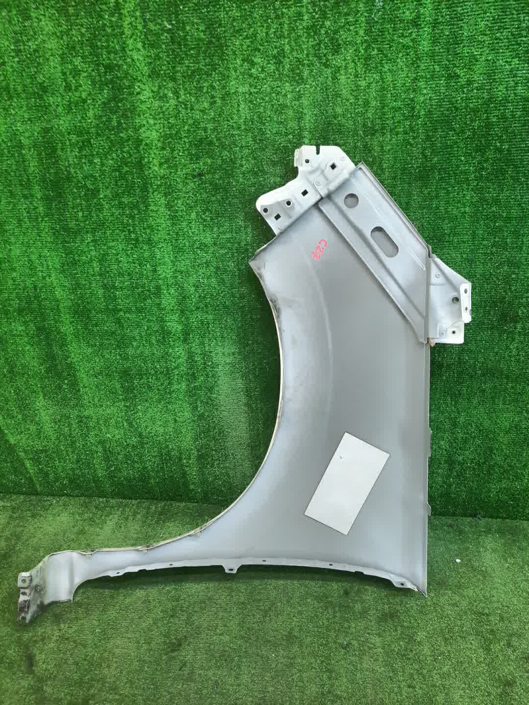 Крыло правое переднее NISSAN SERENA C27 6948 2 ракурс