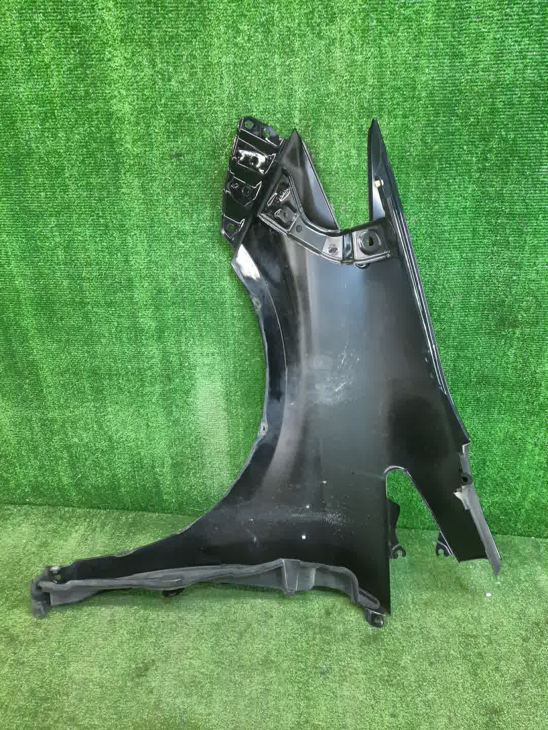 Крыло правое переднее TOYOTA PRIUS ZVW30 6974 4 ракурс