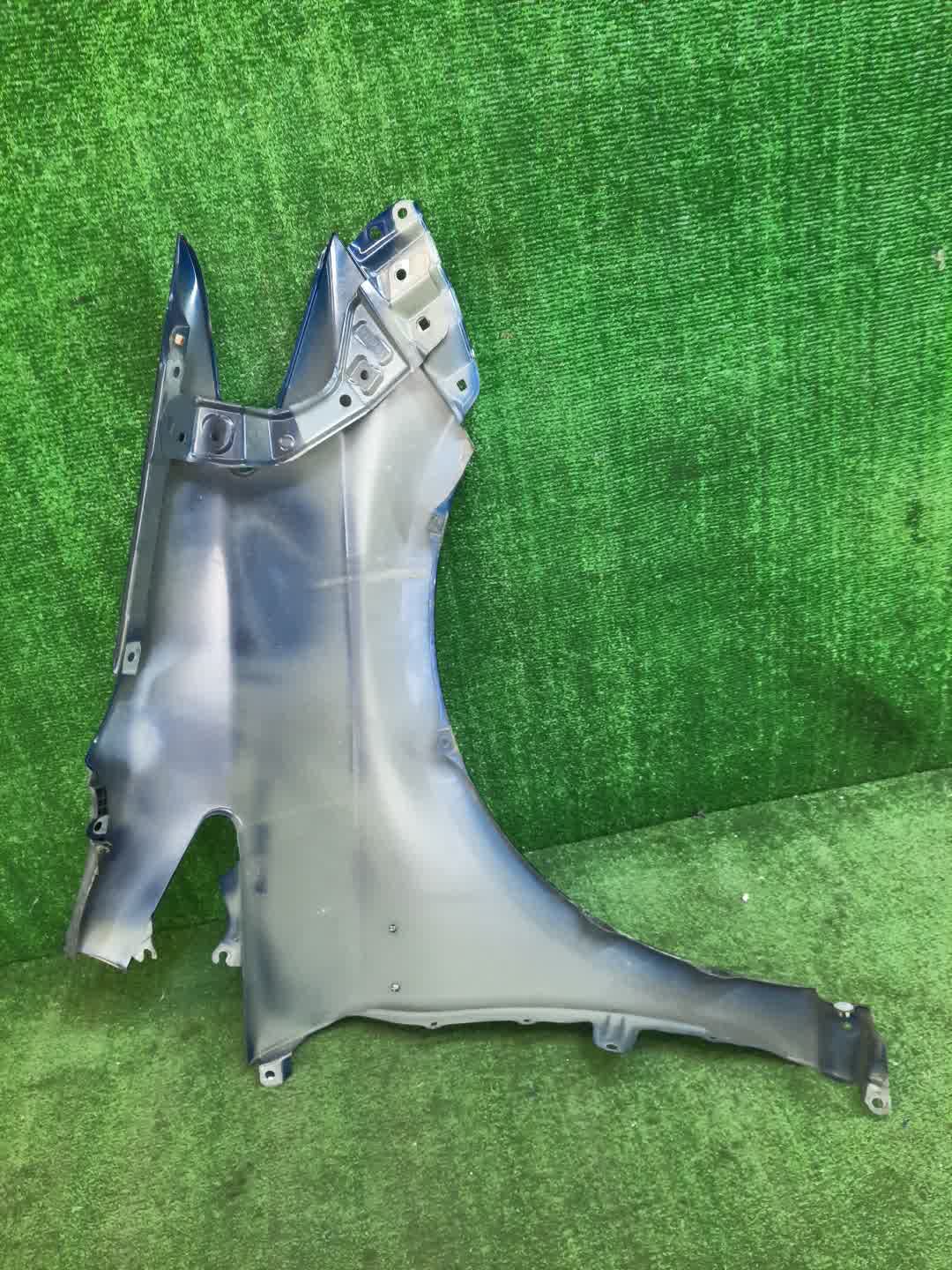 Крыло левое переднее TOYOTA PRIUS ZVW30 6998 3 ракурс