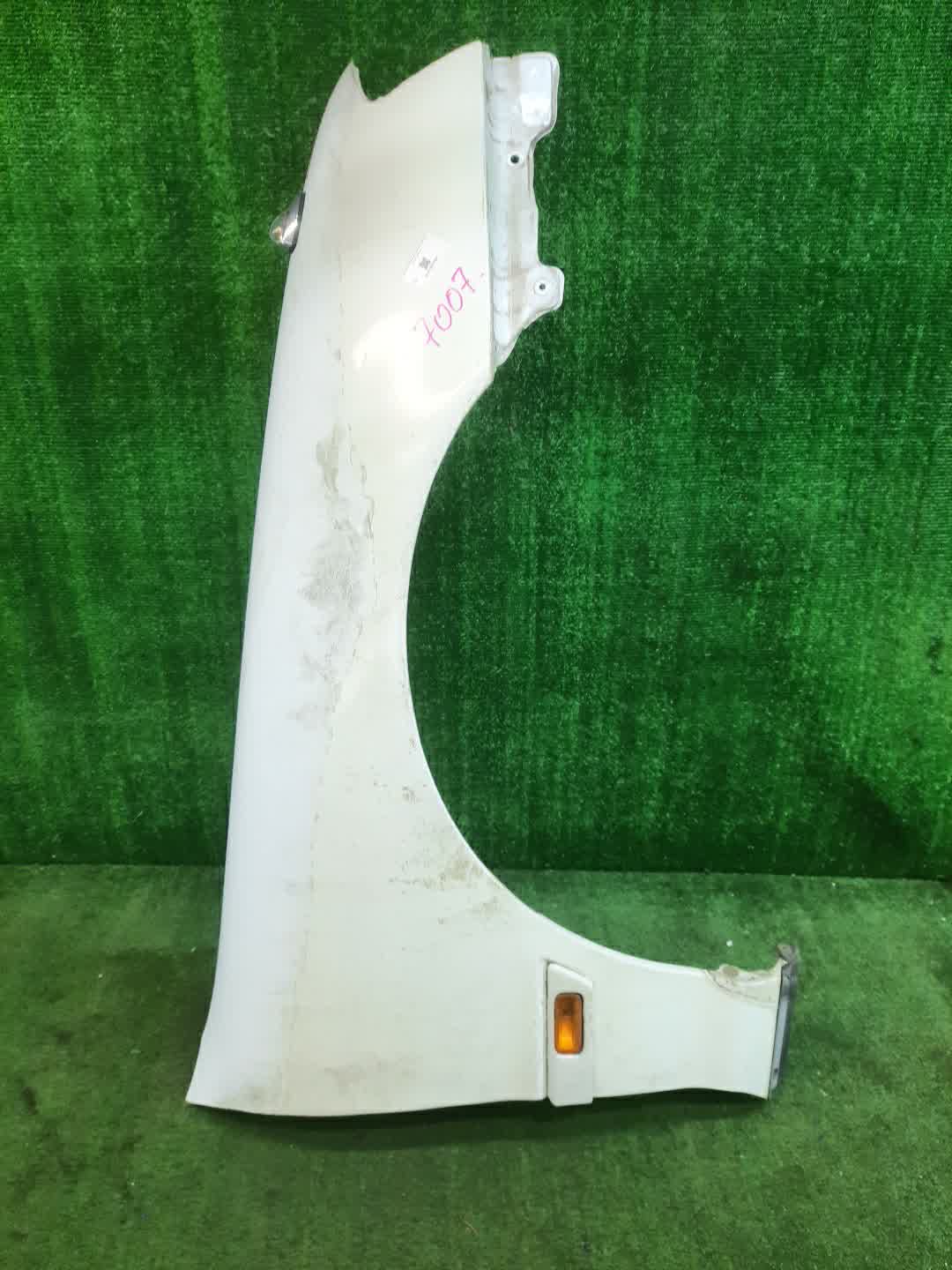 Крыло правое переднее TOYOTA AVALON MCX10 7007 1 ракурс