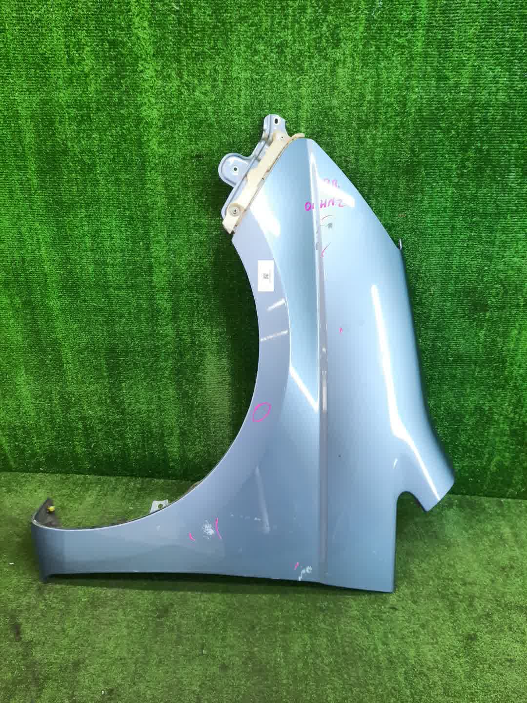 Крыло левое переднее TOYOTA ISIS ZNM10, ZNM10W, ANM10, ANM10W, ANM15, ANM15W, ZGM10, ZGM10W, ZGM11, ZGM11W, ZGM15, ZGM15W, ANM10G, ZGM10G, ANM15G, ZNM10G, ZGM11G, ZGM15G 7191 1 ракурс