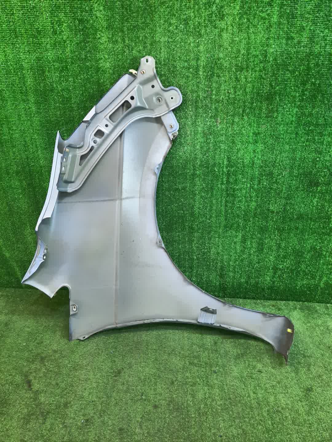 Крыло левое переднее TOYOTA ISIS ZNM10, ZNM10W, ANM10, ANM10W, ANM15, ANM15W, ZGM10, ZGM10W, ZGM11, ZGM11W, ZGM15, ZGM15W, ANM10G, ZGM10G, ANM15G, ZNM10G, ZGM11G, ZGM15G 7191 5 ракурс