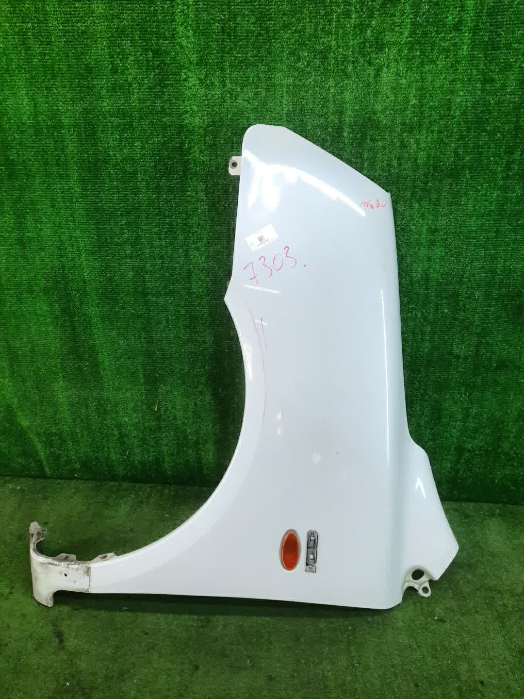 Крыло левое переднее MITSUBISHI DION CR9W 7303 1 ракурс