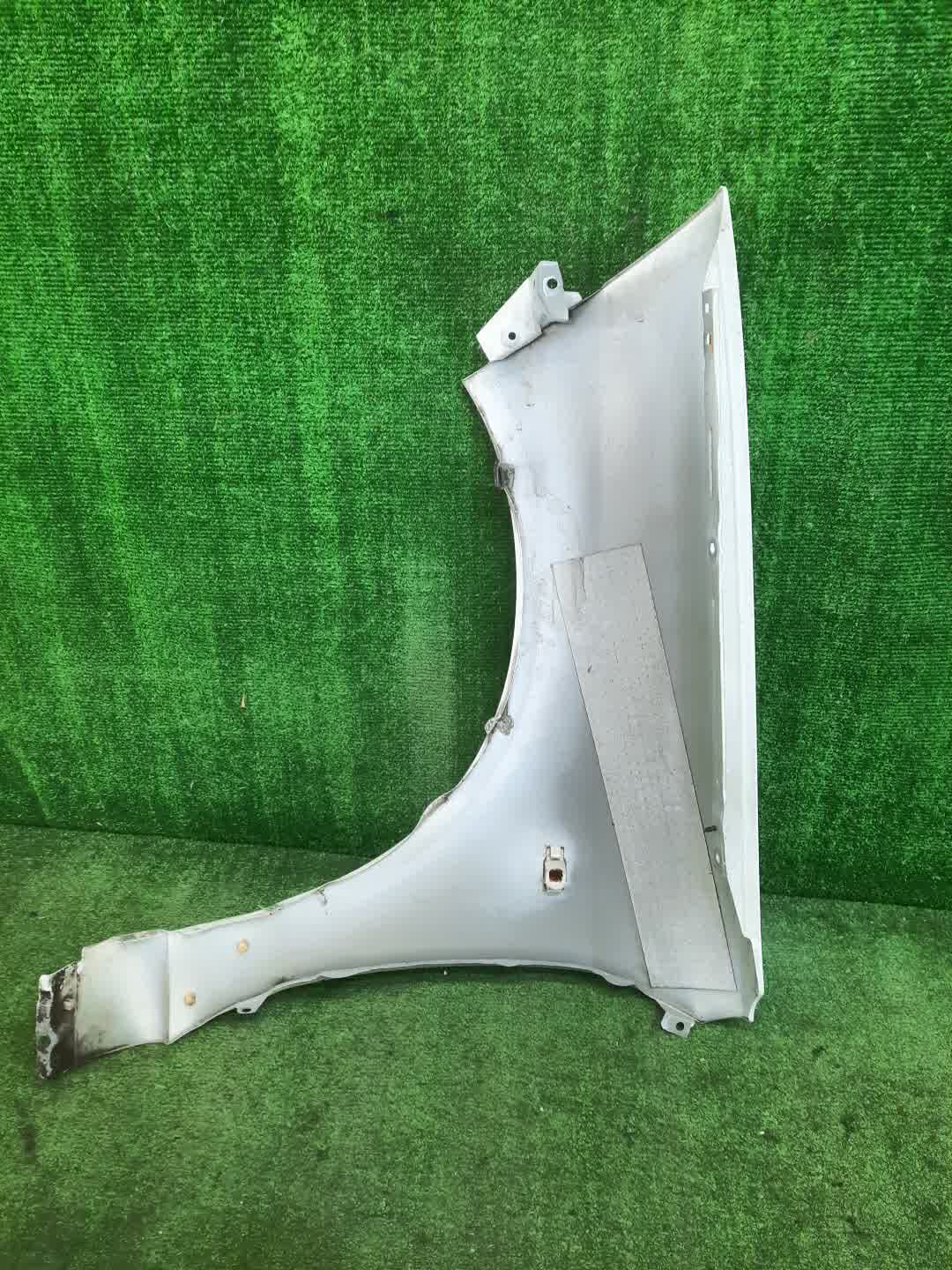 Крыло правое переднее NISSAN WINGROAD Y11, WFY11, WHNY11, WRY11, WPY11, WHY11 7341 3 ракурс
