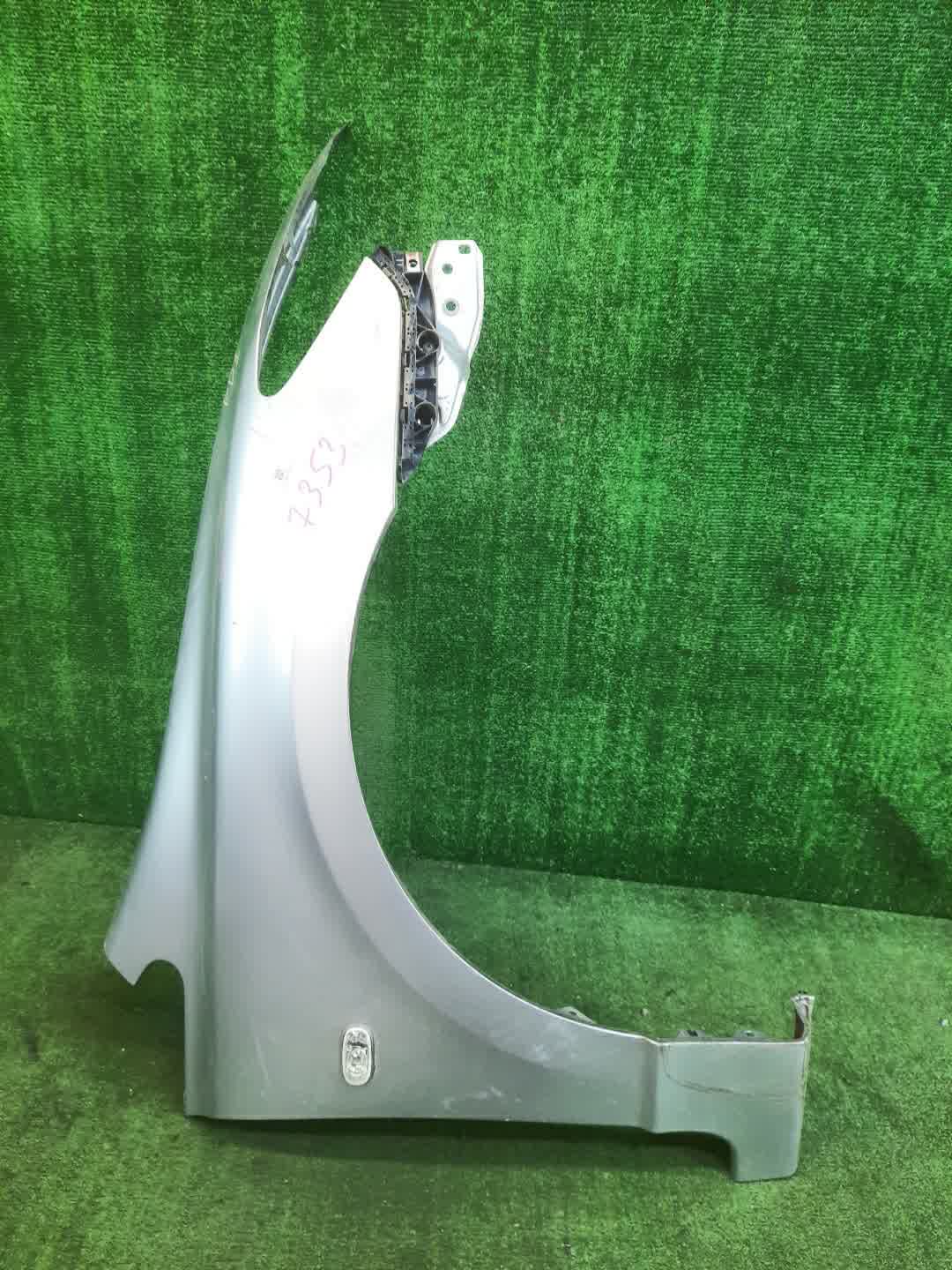 Крыло правое переднее HONDA CIVIC FD2, FD1, FD3 7353 1 ракурс Крыло правое переднее HONDA CIVIC FD2, FD1, FD3 7353 1 ракурс