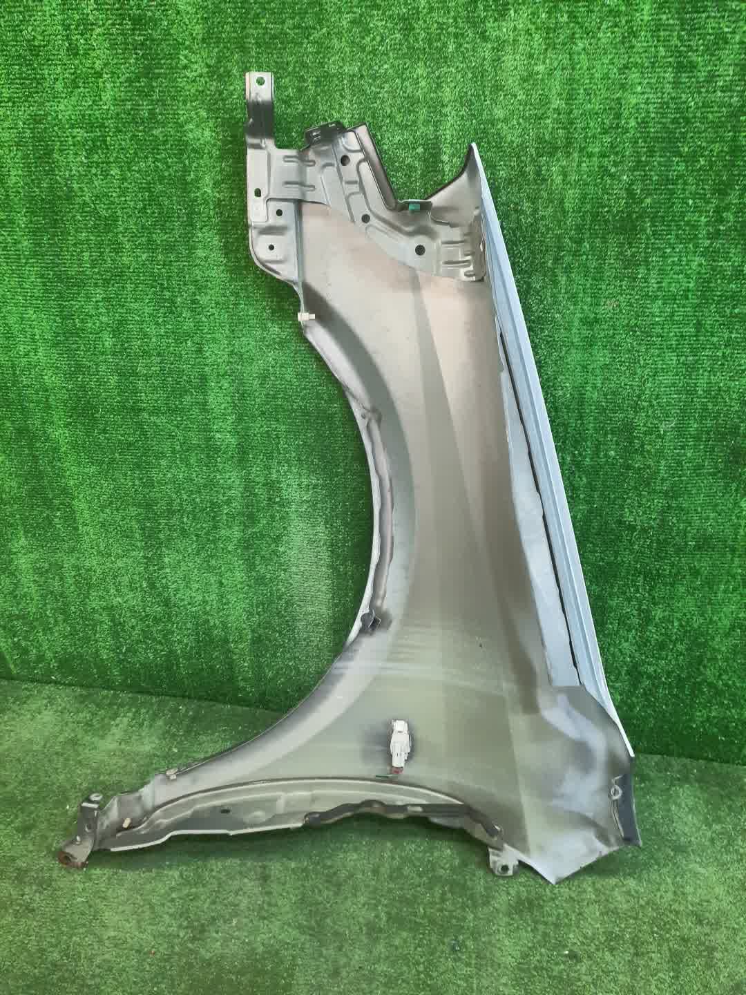 Крыло правое переднее NISSAN PRIMERA P12, QP12, TNP12, TP12, HP12, RP12, WTNP12, WHP12, WRP12 7429 4 ракурс